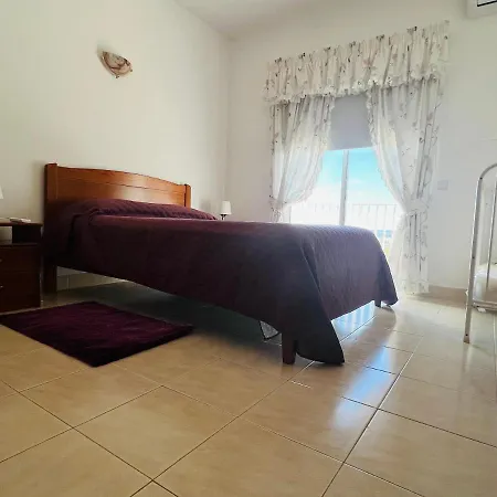 Flora アパート *